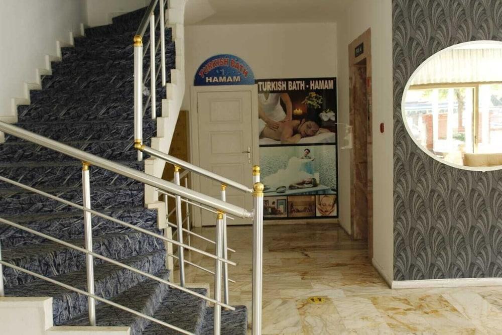 Moonlight Hotel 阿拉尼亚 外观 照片