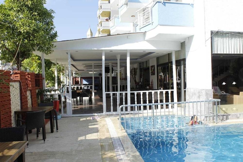 Moonlight Hotel 阿拉尼亚 外观 照片