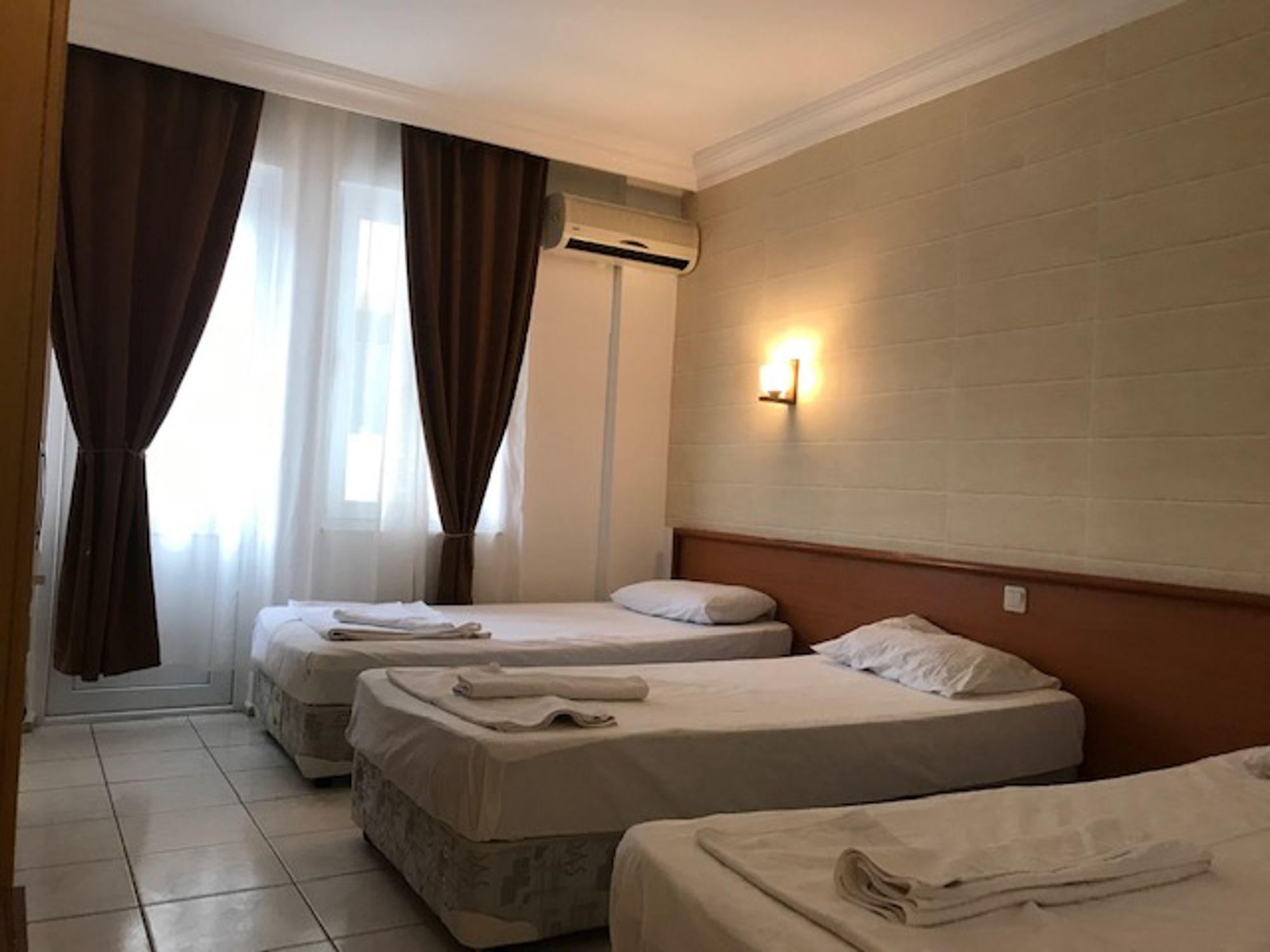 Moonlight Hotel 阿拉尼亚 外观 照片