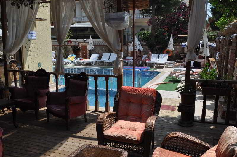 Moonlight Hotel 阿拉尼亚 外观 照片
