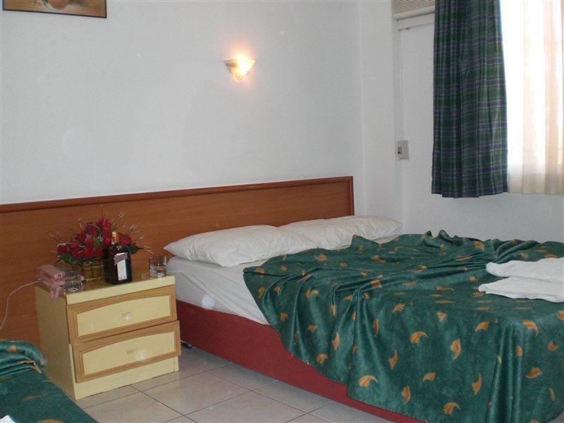 Moonlight Hotel 阿拉尼亚 外观 照片