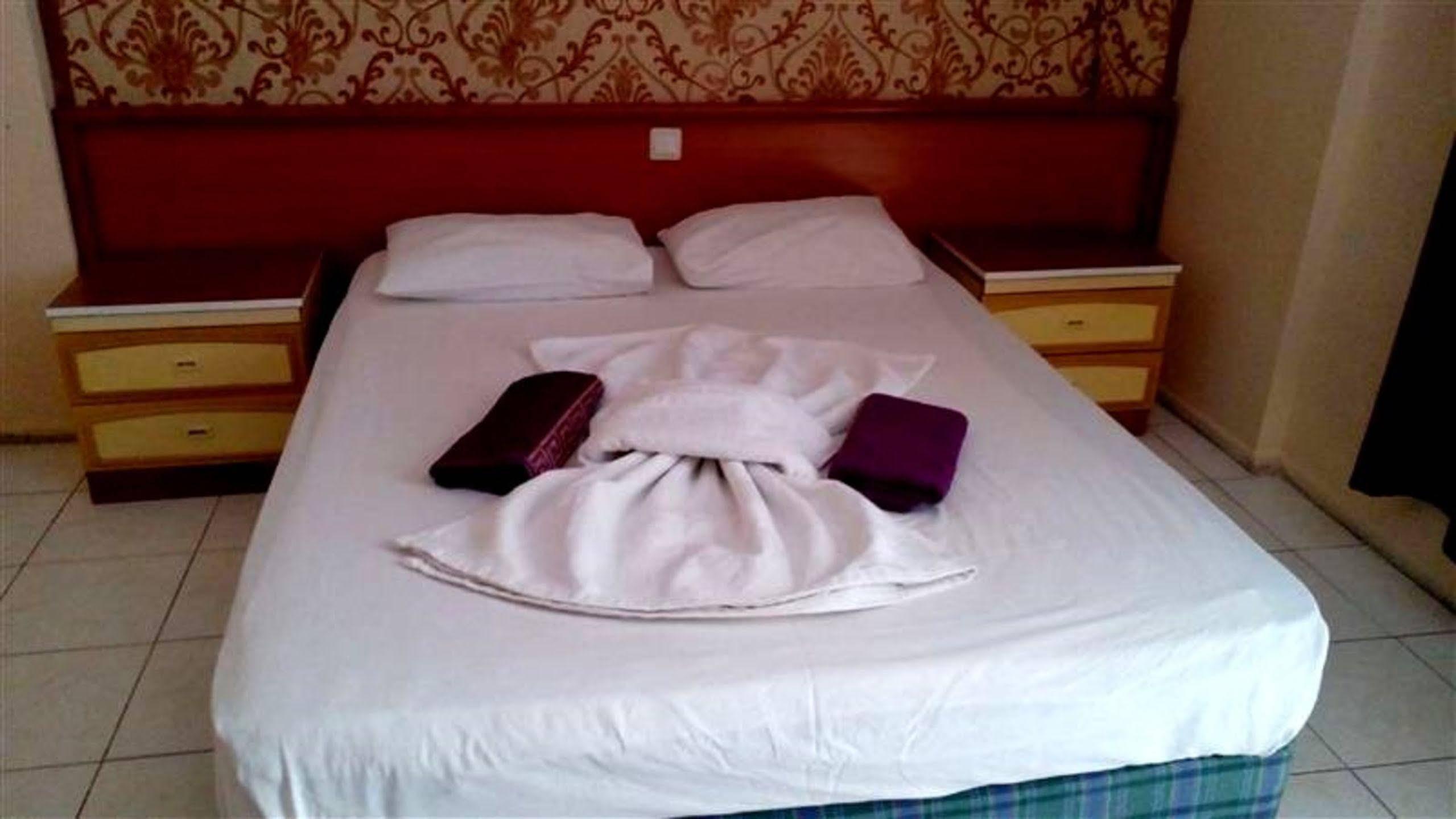 Moonlight Hotel 阿拉尼亚 外观 照片